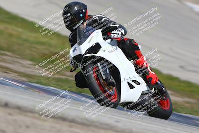 media/Mar-22-2025-TrackDaz (Sat) [[0456df0c41]]/Group B/Session 3 (Outside Grapevine)/